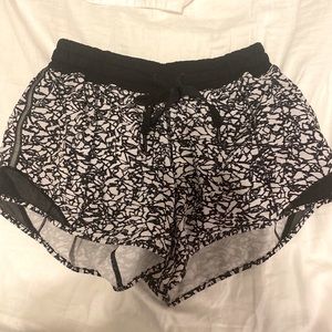 LULULEMON hotty hot shorts